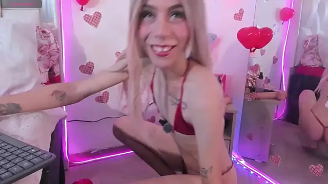 Snapshot of Darlyn_tenderhot__ chatting on February 10, 2026, 4:17 pm Darlyn tenderhot online show from February 10, 2026, 4:17 pm