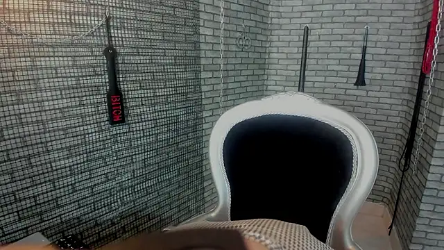 Briana 24 online show from February 2, 2026, 8:19 pm