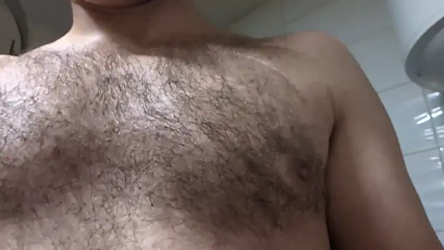 MC353535 online show from November 29, 2025, 8:20 pm