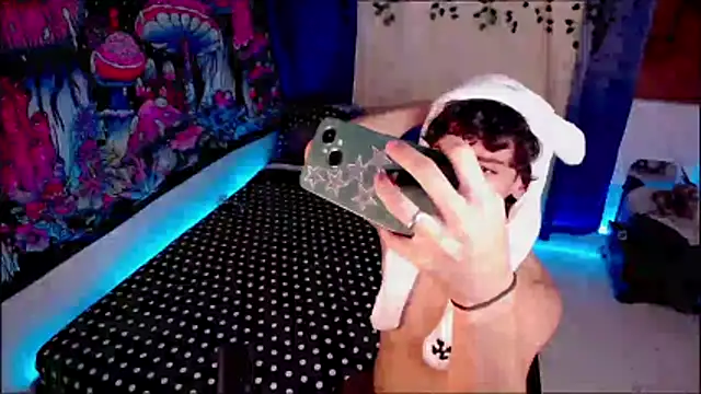 Thedoll ethan7 online show from April 7, 2026, 5:20 am