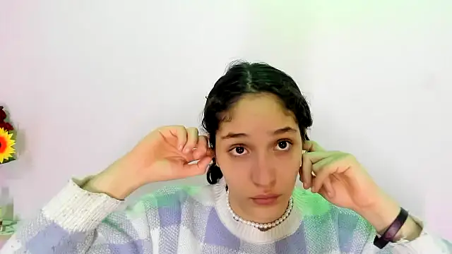 TeensNews18 online show from October 24, 2025, 11:15 pm