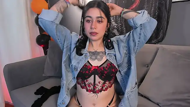 flower smith  online show from October 11, 2025, 12:06 pm