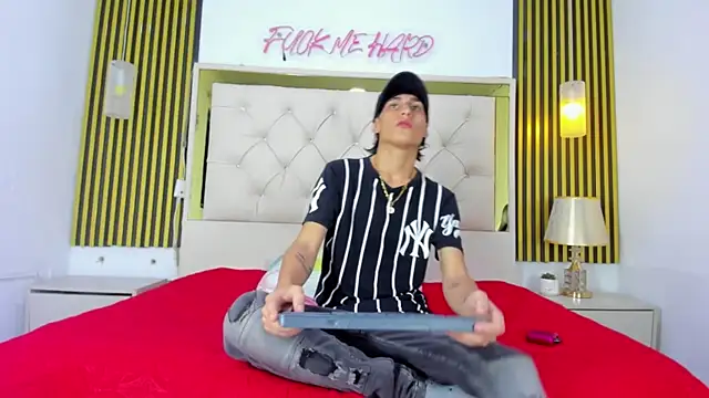 Snapshot of Just18Jake chatting on October 16, 2025, 12:19 am Just18Jake online show from October 16, 2025, 12:19 am