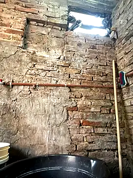 bebecam2002 online show from September 18, 2025, 5:05 pm