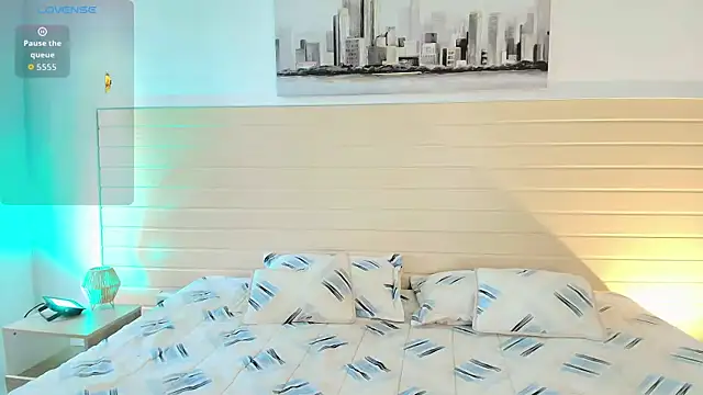 GabiHills online show from December 1, 2025, 6:31 pm