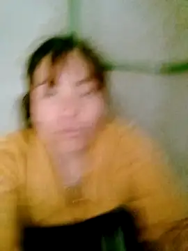 Maymay0033 online show from December 3, 2025, 4:02 am