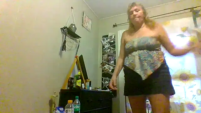 Bored Grandma online show from October 12, 2025, 11:50 pm