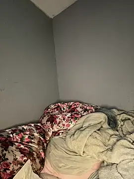 ittybittymeryssa online show from November 14, 2025, 6:11 pm