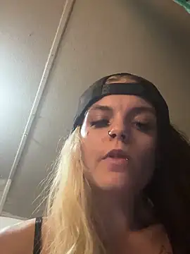 ittybittymeryssa online show from October 5, 2025, 6:37 am