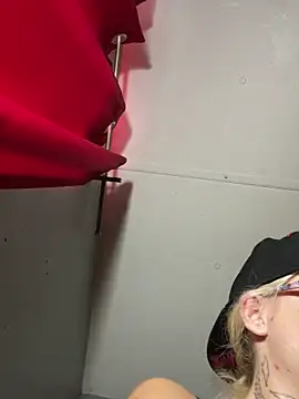 ittybittymeryssa online show from October 10, 2025, 5:14 pm