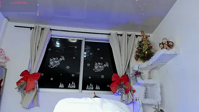 Selenafox 0 online show from November 20, 2025, 2:01 am