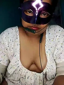 mimi87hoty online show from July 1, 2026, 7:03 pm