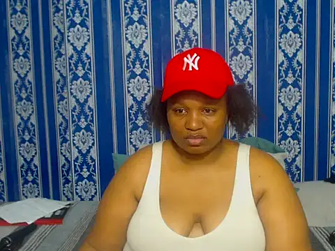 JUICEYLIPS333 online show from November 8, 2025, 6:17 am