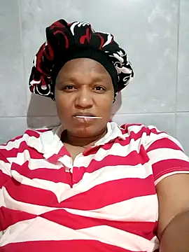 JUICEYLIPS333 online show from November 2, 2025, 7:08 pm