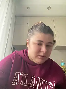 AliceCurlyX online show from February 14, 2026, 9:42 am