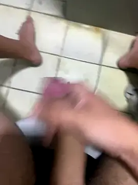 Snapshot of Novindapikgrossa chatting on October 20, 2025, 12:02 am Novindapikgrossa online show from October 20, 2025, 12:02 am