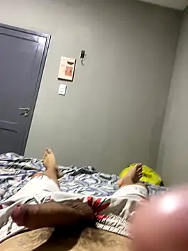 Snapshot of Novindapikgrossa chatting on November 7, 2025, 1:37 pm Novindapikgrossa online show from November 7, 2025, 1:37 pm