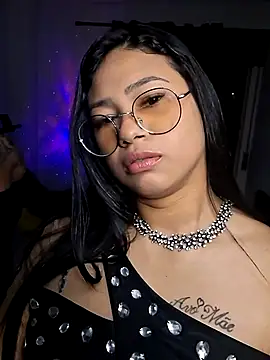 Tigresa23 online show from May 3, 2026, 4:06 am
