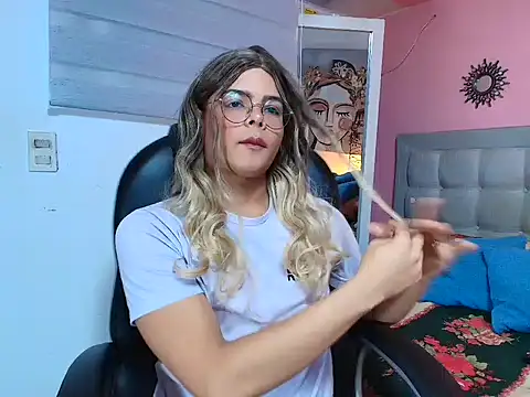 stewart mateo  online show from December 18, 2025, 2:16 am