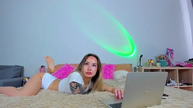 baobei03 online show from September 23, 2025, 10:11 am