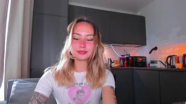 baobei03 online show from September 27, 2025, 7:25 am