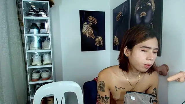 urfantasyhotbaby online show from October 6, 2025, 5:52 am