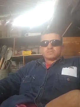 Loquendo2201 online show from September 15, 2025, 5:35 pm