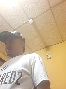 Loquendo2201 online show from September 8, 2025, 11:15 pm