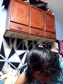 Snapshot of Syndel23 chatting on February 8, 2026, 12:52 am Syndel23 online show from February 8, 2026, 12:52 am