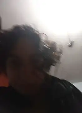 Snapshot of Syndel23 chatting on October 5, 2025, 1:40 am Syndel23 online show from October 5, 2025, 1:40 am