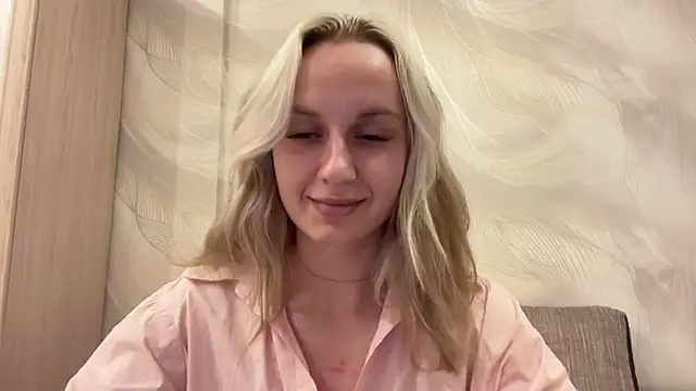 AdeleEverhart online show from November 27, 2025, 6:41 pm