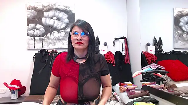 DonnaJoness online show from April 13, 2026, 6:45 pm