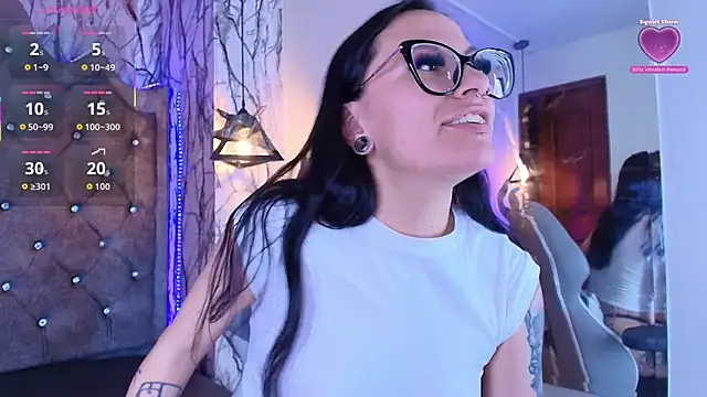 Snapshot of Zami_Escobar_of chatting on December 14, 2025, 5:51 pm Zami Escobar of online show from December 14, 2025, 5:51 pm