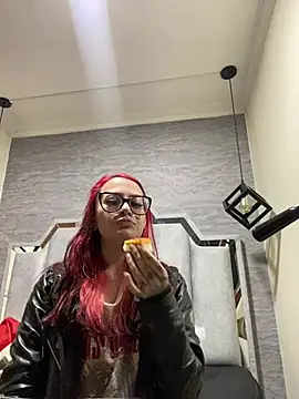 Snapshot of Zami_Escobar_of chatting on February 18, 2026, 6:26 pm Zami Escobar of online show from February 18, 2026, 6:26 pm