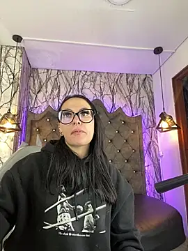 Snapshot of Zami_Escobar_of chatting on December 17, 2025, 5:51 pm Zami Escobar of online show from December 17, 2025, 5:51 pm