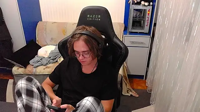 Twinchik online show from October 25, 2025, 10:32 pm