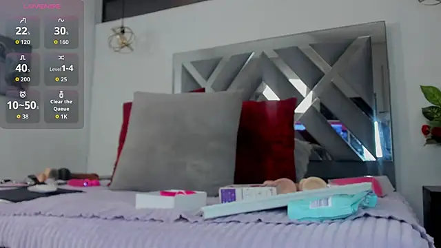 Candy Hott7 online show from November 12, 2025, 8:34 pm