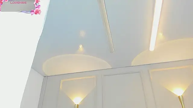 victoria bourne online show from October 18, 2025, 7:05 pm