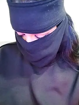 lilyan12 online show from April 3, 2026, 12:17 am