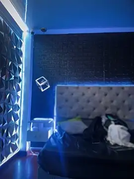 Miss-Jimena online show from October 7, 2025, 8:21 pm