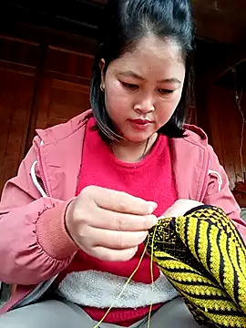 maycuc123 online show from January 9, 2026, 1:34 am