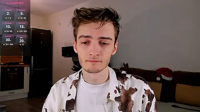 Snapshot of spider____man chatting on January 9, 2026, 4:14 pm spider man online show from January 9, 2026, 4:14 pm