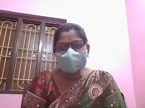 Snapshot of kavya1 chatting on November 17, 2025, 6:34 pm kavya1 online show from November 17, 2025, 6:34 pm