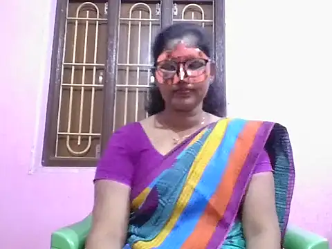 Snapshot of kavya1 chatting on November 6, 2025, 4:00 pm kavya1 online show from November 6, 2025, 4:00 pm