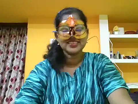 Snapshot of kavya1 chatting on October 9, 2025, 4:35 am kavya1 online show from October 9, 2025, 4:35 am