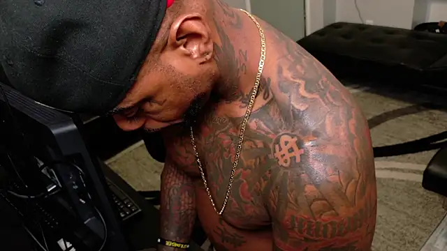 SLANGONDEMHOES online show from March 26, 2026, 6:44 am