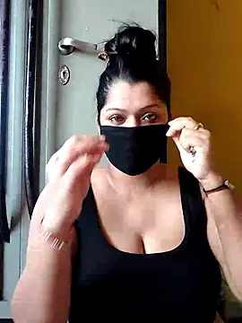 Hottie couple69 online show from September 28, 2025, 7:15 am