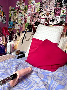 Denise  levi  online show from January 9, 2026, 11:28 am