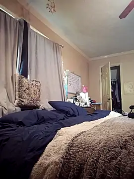 mresquared online show from April 8, 2026, 9:05 pm