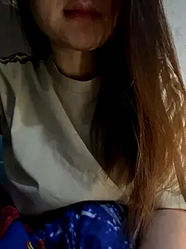 Snapshot of Hinne07 chatting on November 27, 2025, 12:22 am Hinne07 online show from November 27, 2025, 12:22 am